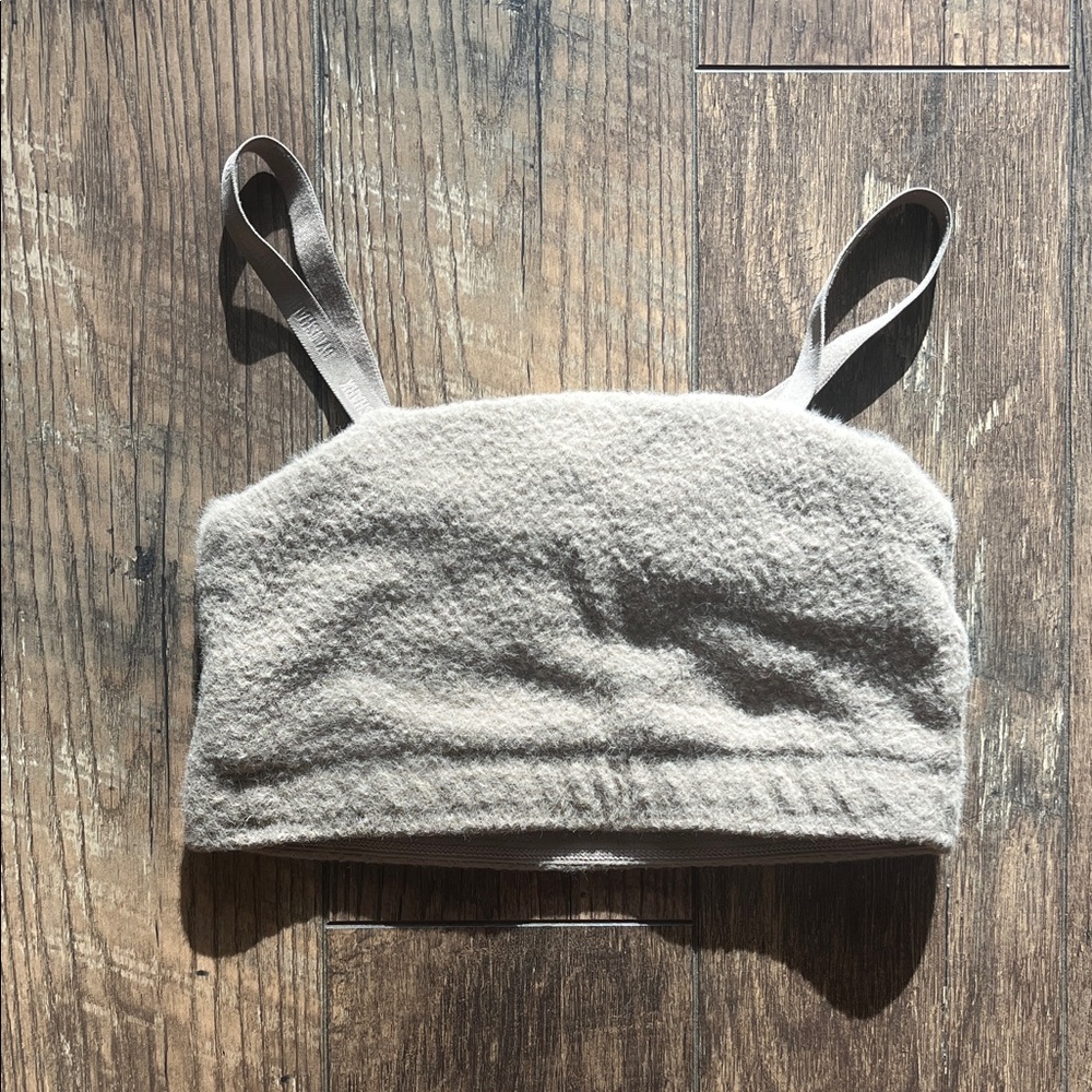 GYMSHARK Whitney Simmons Beige Eyelash Sports Bra